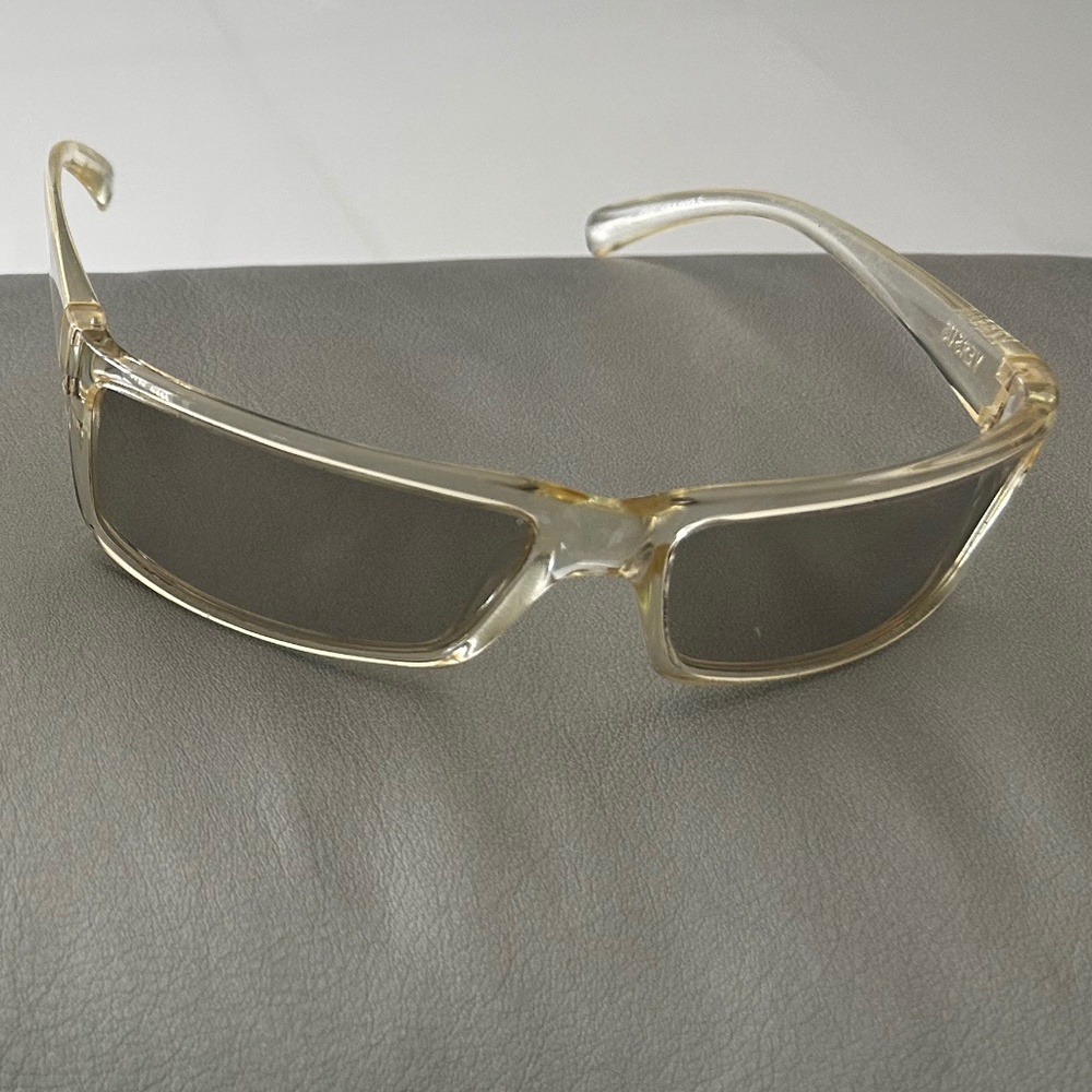 Vesus  by VersaceSunglasses - Picture 2 of 8